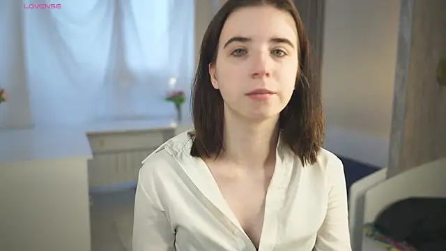 Snapshot of DorisDenmon chatting on September 2025 03:12:01 AM DorisDenmon online show from September 2025 03:12:01 AM