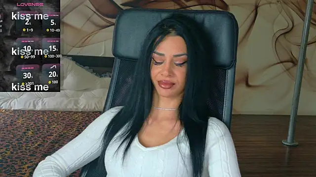 NaomiScarlet online show from October 2025 08:11:01 AM