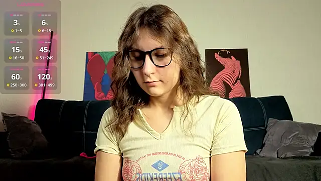 TrixiBell online show from November 2025 04:23:01 AM