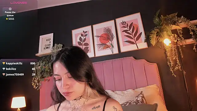 Snapshot of anne_dh chatting on November 2025 11:31:01 PM anne dh online show from November 2025 11:31:01 PM