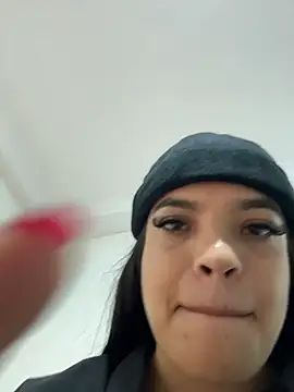 JuanitaMore01 online show from July 2026 03:23:01 AM