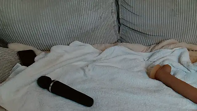 liloush   online show from October 2025 10:09:02 PM