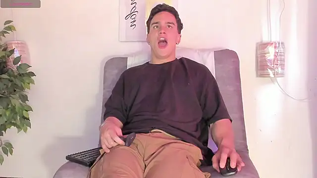 battistaturner online show from April 2026 07:20:01 PM