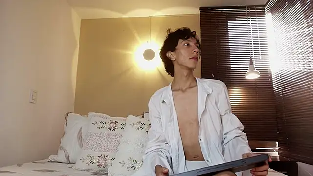 Lucian Morel S online show from October 2025 12:09:01 PM