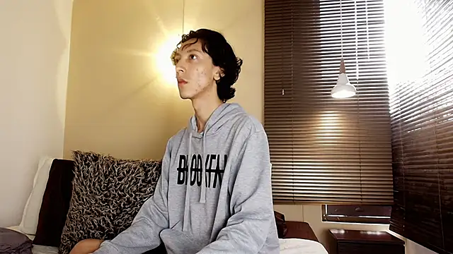 Lucian Morel S online show from November 2025 12:39:02 PM