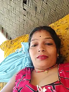 Snapshot of Samiya-143 chatting on November 2025 07:52:01 AM Samiya-143 online show from November 2025 07:52:01 AM