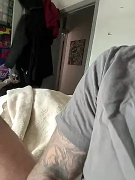 makeyoucum1716 online show from April 2026 07:33:02 PM