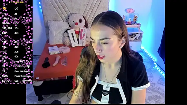 Mia Victoria22 online show from July 2026 02:32:01 AM