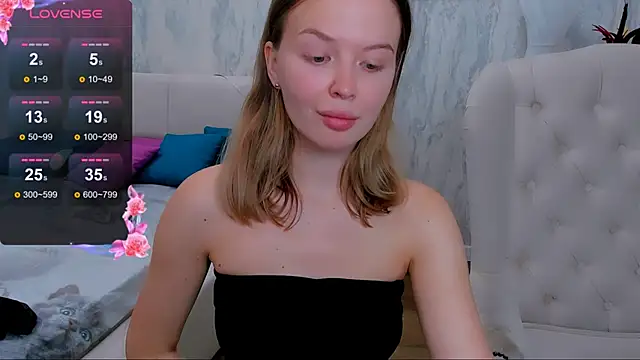 LaurennHill online show from September 2025 12:10:02 AM