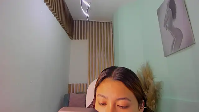 MacarenaRosse online show from September 2025 07:30:01 PM