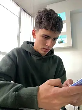 AdrianRinaldi online show from October 2025 10:21:02 PM