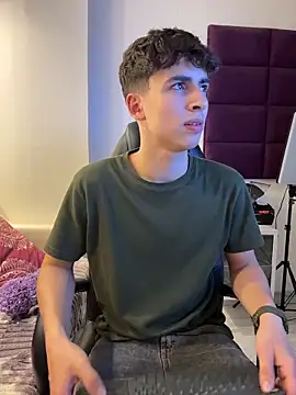 AdrianRinaldi online show from December 2025 08:14:01 PM