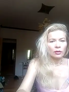 Snapshot of Julia_Giulia chatting on October 2025 10:45:01 AM Julia Giulia online show from October 2025 10:45:01 AM