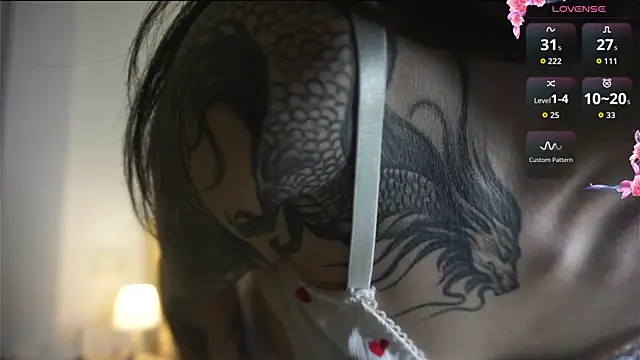 Snapshot of Morena_Dolce chatting on November 2025 01:17:01 AM Morena Dolce online show from November 2025 01:17:01 AM