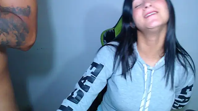 sensualduo online show from November 2025 03:49:02 AM