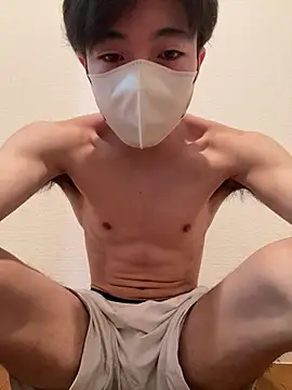 Yuma0718 online show from February 2026 02:45:01 AM