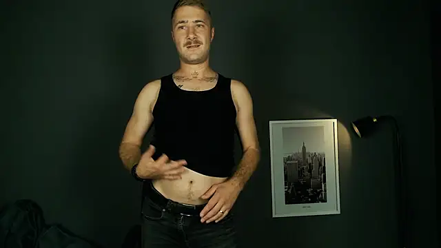 Snapshot of Mr_At_ chatting on September 2025 07:32:01 AM Mr At  online show from September 2025 07:32:01 AM