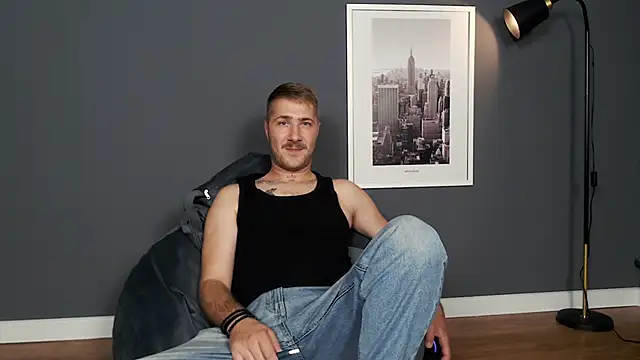 Snapshot of Mr_At_ chatting on September 2025 08:06:01 AM Mr At  online show from September 2025 08:06:01 AM