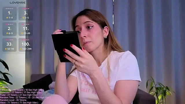 Snapshot of _LittleSammy chatting on February 2026 09:18:01 PM LittleSammy online show from February 2026 09:18:01 PM