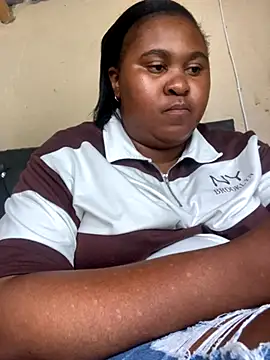 AssieLindy95 online show from November 2025 10:48:02 AM