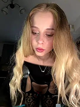 Snapshot of BabyAnais chatting on October 2025 04:30:01 PM BabyAnais online show from October 2025 04:30:01 PM