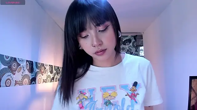 Hanna Lee   online show from October 2025 05:36:02 PM
