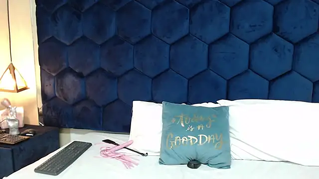 secretdream vc online show from November 2025 01:44:02 PM