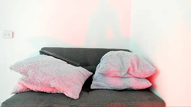 lara and danny online show from October 2025 04:22:01 PM