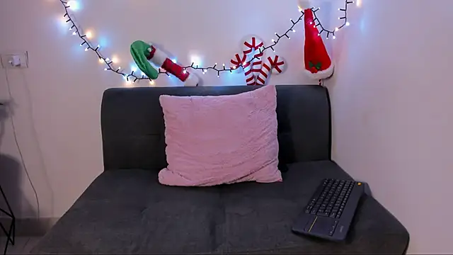 lara and danny online show from November 2025 01:15:01 AM