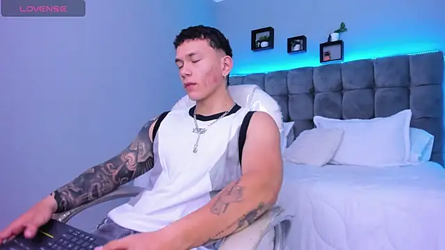 Thomas moon online show from January 2026 12:44:02 PM