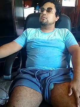 Hotknight online show from October 2025 08:04:01 PM