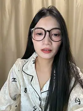 Snapshot of Z0E999 chatting on November 2025 04:52:02 PM Z0E999 online show from November 2025 04:52:02 PM