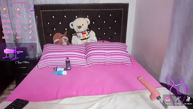 MiaMoxxy online show from December 2025 09:47:02 AM