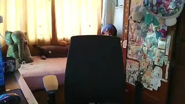 Terraelowen online show from April 2026 07:07:02 PM