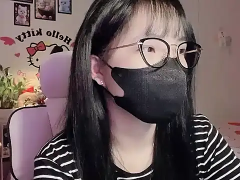 keelinnn19 online show from December 2025 07:10:02 PM