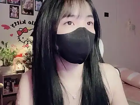 keelinnn19 online show from December 2025 06:45:01 PM