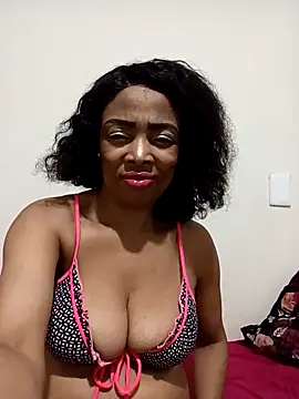 Snapshot of SEXYMOANSXX chatting on October 2025 05:58:02 PM SEXYMOANSXX online show from October 2025 05:58:02 PM