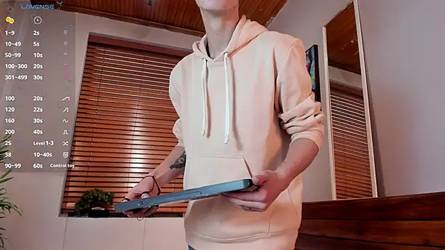 Snapshot of nicktorn chatting on October 2025 02:10:01 PM nicktorn online show from October 2025 02:10:01 PM