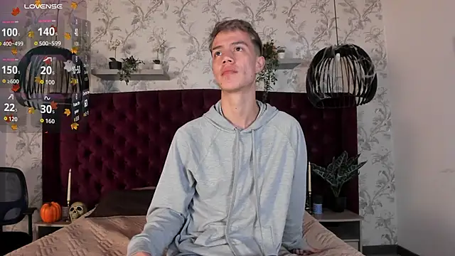 Snapshot of nicktorn chatting on October 2025 12:09:01 PM nicktorn online show from October 2025 12:09:01 PM