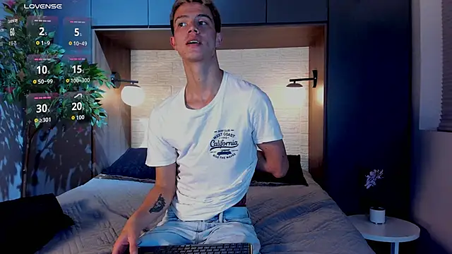 Snapshot of nicktorn chatting on November 2025 08:19:02 PM nicktorn online show from November 2025 08:19:02 PM