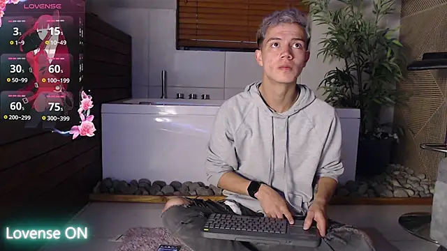 Snapshot of nicktorn chatting on January 2026 11:56:01 AM nicktorn online show from January 2026 11:56:01 AM