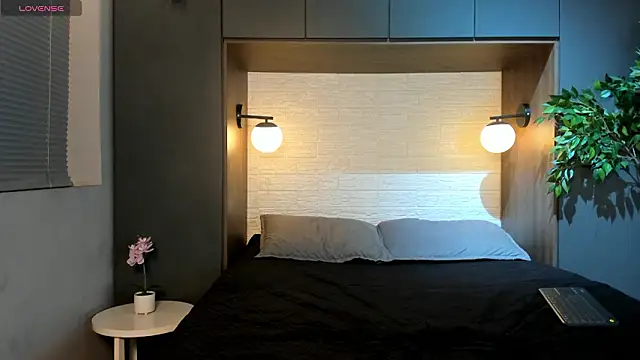 Snapshot of nicktorn chatting on February 2026 12:04:02 PM nicktorn online show from February 2026 12:04:02 PM