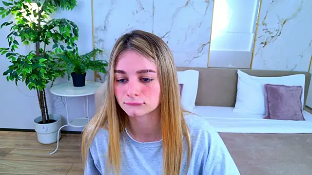 SweetyLicky online show from March 2026 04:12:01 PM