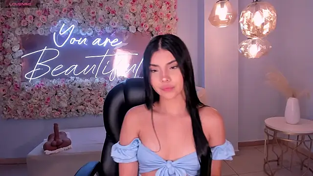 MiaLaurence online show from March 2026 07:30:01 PM