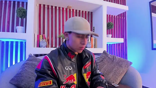 Troy dalton online show from September 2025 08:33:01 PM