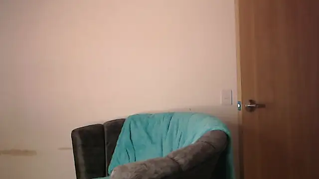 Snapshot of -Ivonny chatting on September 2025 10:24:01 PM -Ivonny online show from September 2025 10:24:01 PM