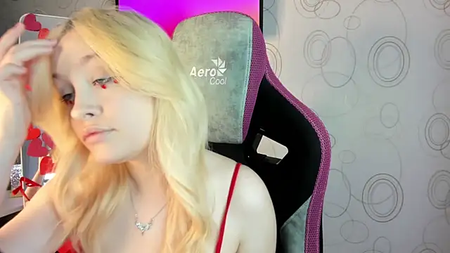 Julliakoill online show from February 2026 10:45:01 AM