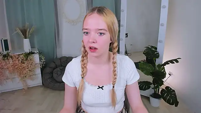 BellaMontgomery online show from November 2025 10:31:02 PM