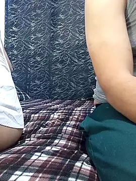 hot-twin online show from November 2025 12:39:02 PM