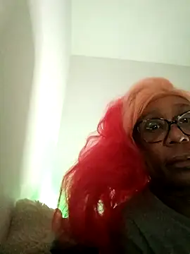 iamlalamilano online show from April 2026 10:16:01 PM